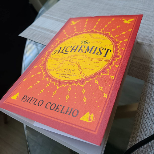 The Alchemist, 25th Anniversary: A Fable About Following Your Dream Paperback