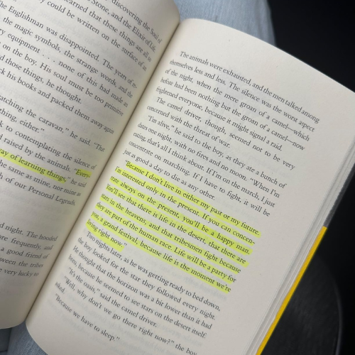 The Alchemist, 25th Anniversary: A Fable About Following Your Dream Paperback