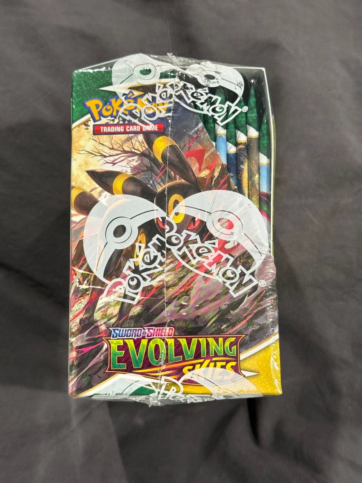 Pokemon TCG Sword & Shield EVOLVING SKIES Booster Box Sealed 36 Packs